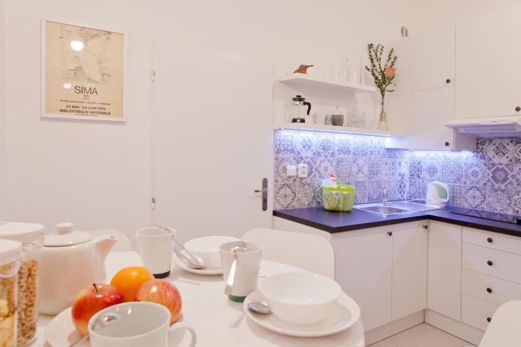 Appartement Center With Fireplace Praag